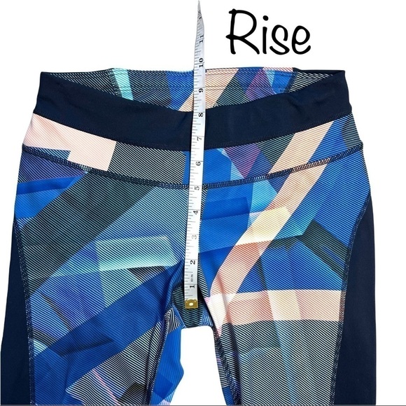 Athleta Electric Geo Sonar Capri Cropped Workout Legging Tights Size Extra Small - Picture 12 of 17